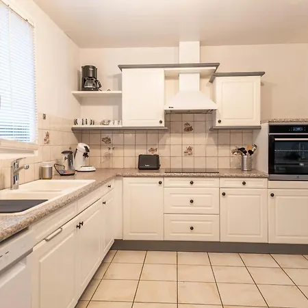 Alpiloc Furnished House Hotel